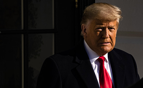 Трамп счел безумной идею присоединения Украины к НАТО