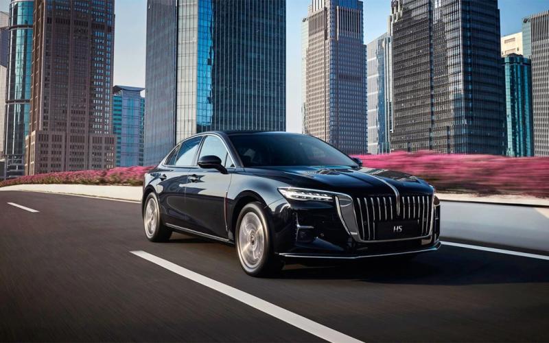 Hongqi H5 2023 года: раскрыты российские комплектации и цены