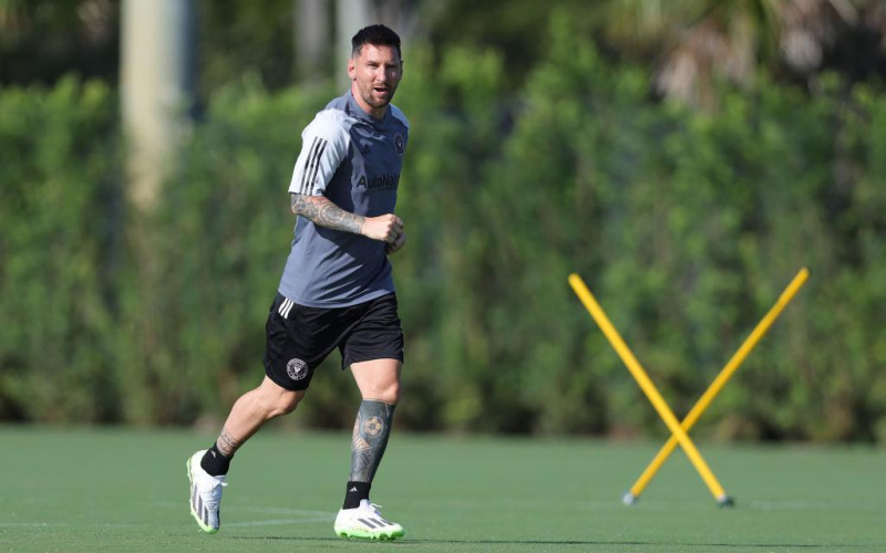 Месси провел дебютный матч за клуб Бекхэма