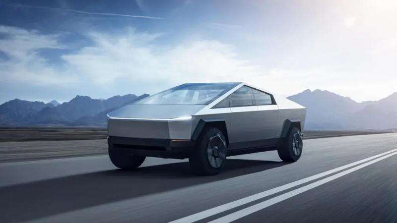 Tesla Cybertruck 2025: первый экземпляр пикапа собран