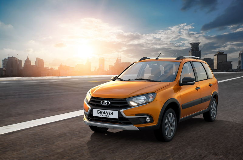 LADA Granta 2023 подешевела на российском авторынке