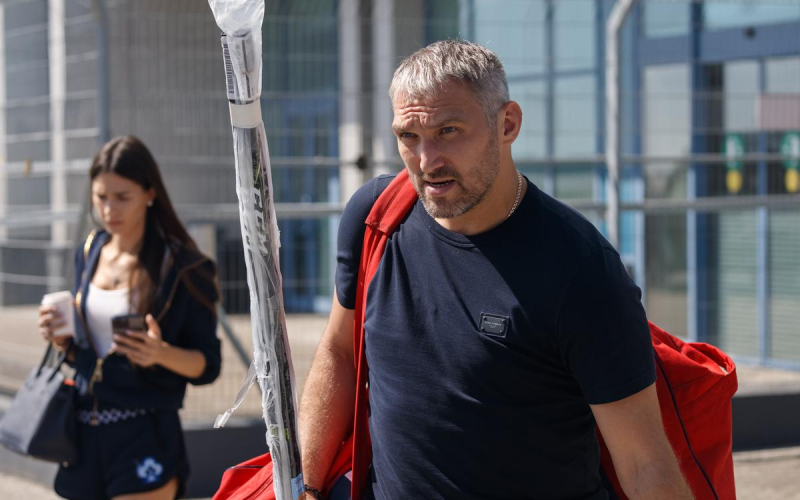 Овечкин словами &laquo;поживем&nbsp;&mdash; увидим&raquo; оценил перспективу стать&nbsp;министром