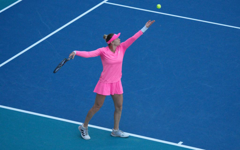 Российская теннисистка в 38 лет выиграла турнир WTA