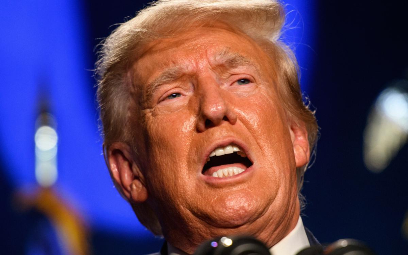 Трамп фразой &laquo;США катятся в ад&raquo; оценил вылет футболисток с ЧМ