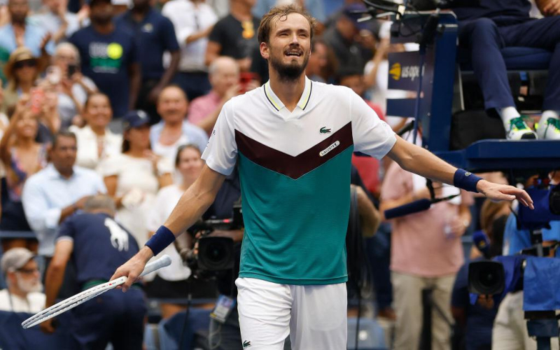 Даниил Медведев победил первую ракетку мира и вышел в финал US Open