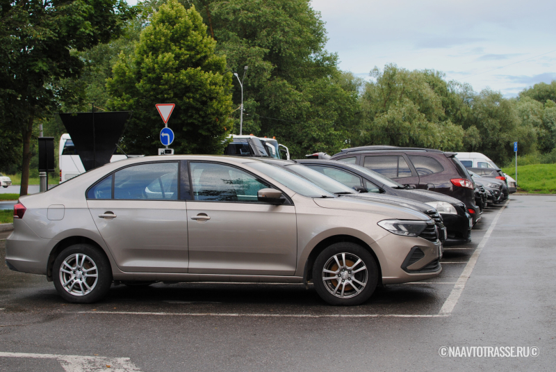 В России практически не осталось автомобилей дешевле 2 млн рублей: дорожают и отечественные модели