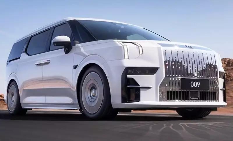 В России стартовали продажи трех моделей марки Zeekr