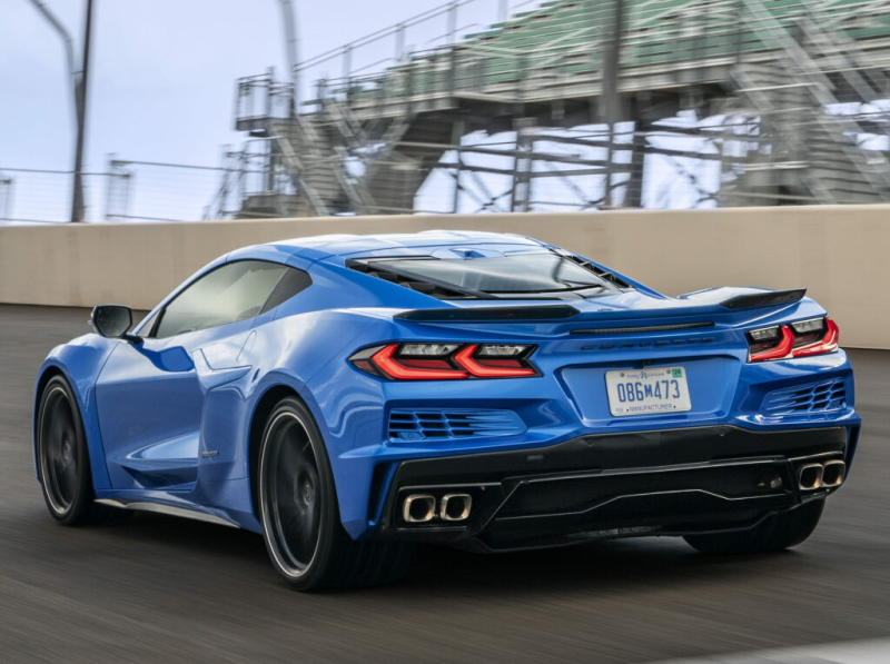 Corvette Z06 2023 года выпускают недоукомплектованным