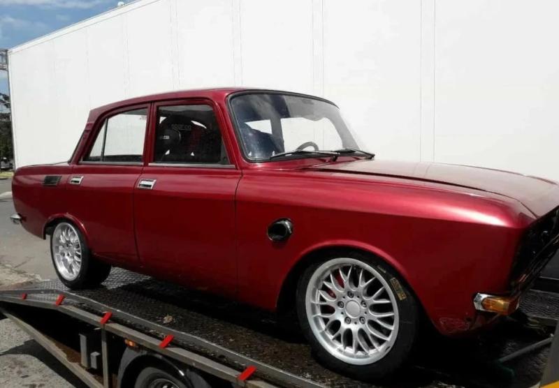 Простые парни решили не ждать "Москвич": они выпустили свою новинку покруче Mercedes-Benz