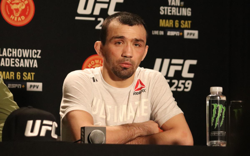 Глухой российский боец выиграл первый поединок после ухода из UFC