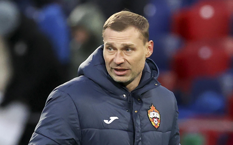 &laquo;Кому они нужны&raquo;. Экс-капитан сборной призвал футболистов ехать за рубеж