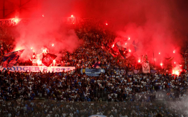 Во Франции не стали наказывать клуб за атаку фанатов на автобус соперника