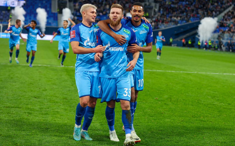 &laquo;Зенит&raquo; благодаря голу пяткой обыграл &laquo;Балтику&raquo; и вышел в лидеры РПЛ