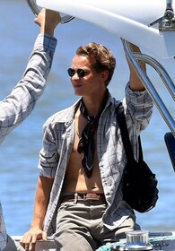 Сидни Суини без макияжа и Джуд Лоу без рубашки на съёмках фильма Рона Ховарда (фото)