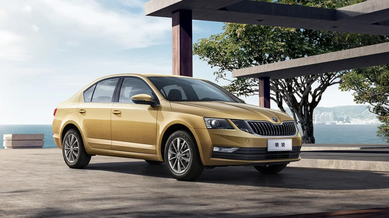 Skoda Octavia 2023: лифтбек вновь появился в продаже в России