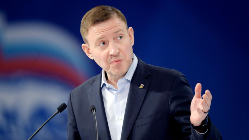 Турчак попросил регионы из "зоны риска" по стройке школ войти в графики