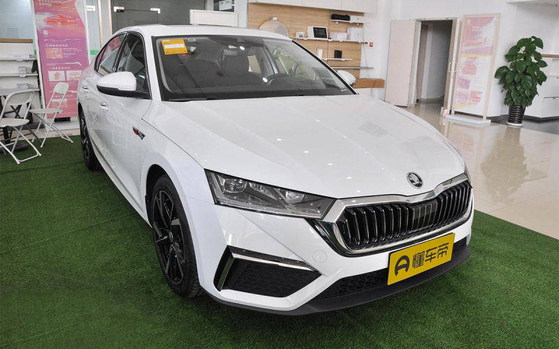 Новая Skoda Octavia уже в России: названы 2 веские причины, почему ее не стоит покупать