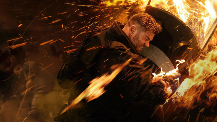 Режиссёр &laquo;Тайлера Рейка&raquo; снимет женскую версию боевика &laquo;Рейд&raquo;