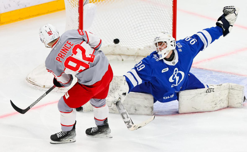 &laquo;Спартак&raquo; забросил &laquo;Динамо&raquo; шесть шайб и вышел в плей-офф КХЛ