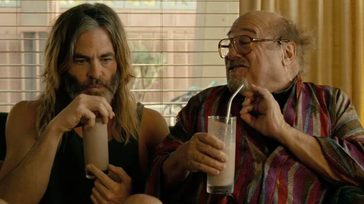 Крис Пайн выдаёт свою версию Большого Лебовски в тизере фильма &laquo;Чистильщик бассейнов&raquo;