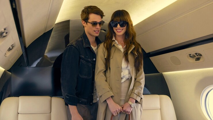 Трейлер драмы о влюблённой в поп-звезду Энн Хэтэуэй побил рекорд по просмотрам