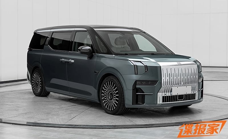 Geely готовит три новых версии минивэна Zeekr 007: автомобиль останется комфортным, но будет дешевле