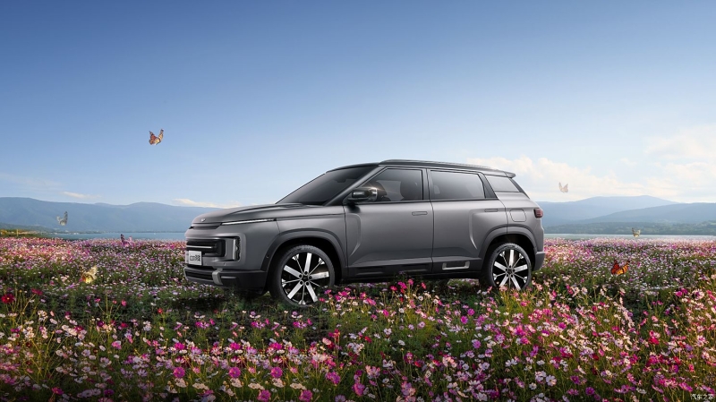 Geely Icon 2024 вышел в Китае в новой версии Linglong