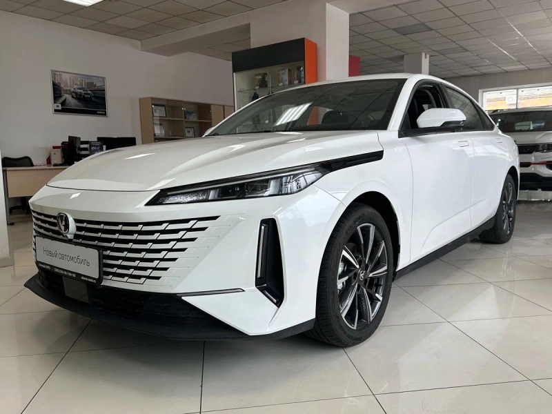 Changan Yida 2024: дешевый китайский седан привезли в Россию