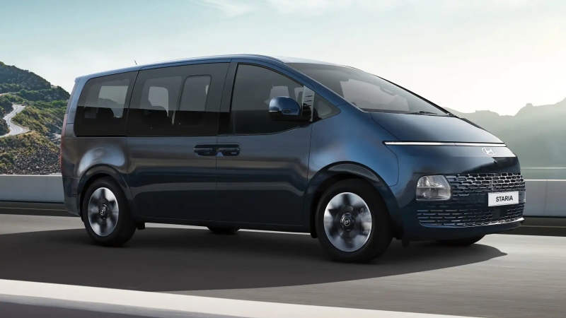 Hyundai Staria 2025: старт продаж минивэна нового модельного года