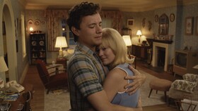 Супермолодой и суперстарый Том Хэнкс  на первых кадрах фильма Роберта Земекиса &laquo;Здесь&raquo;