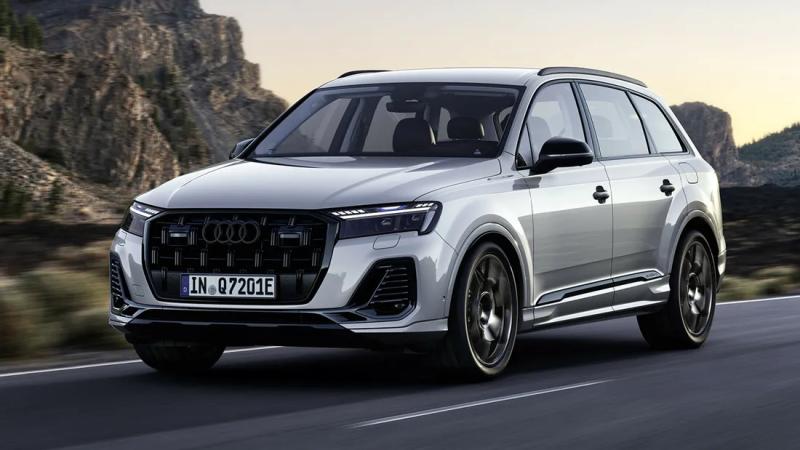 Audi Q7 2026 года поймали во время испытаний